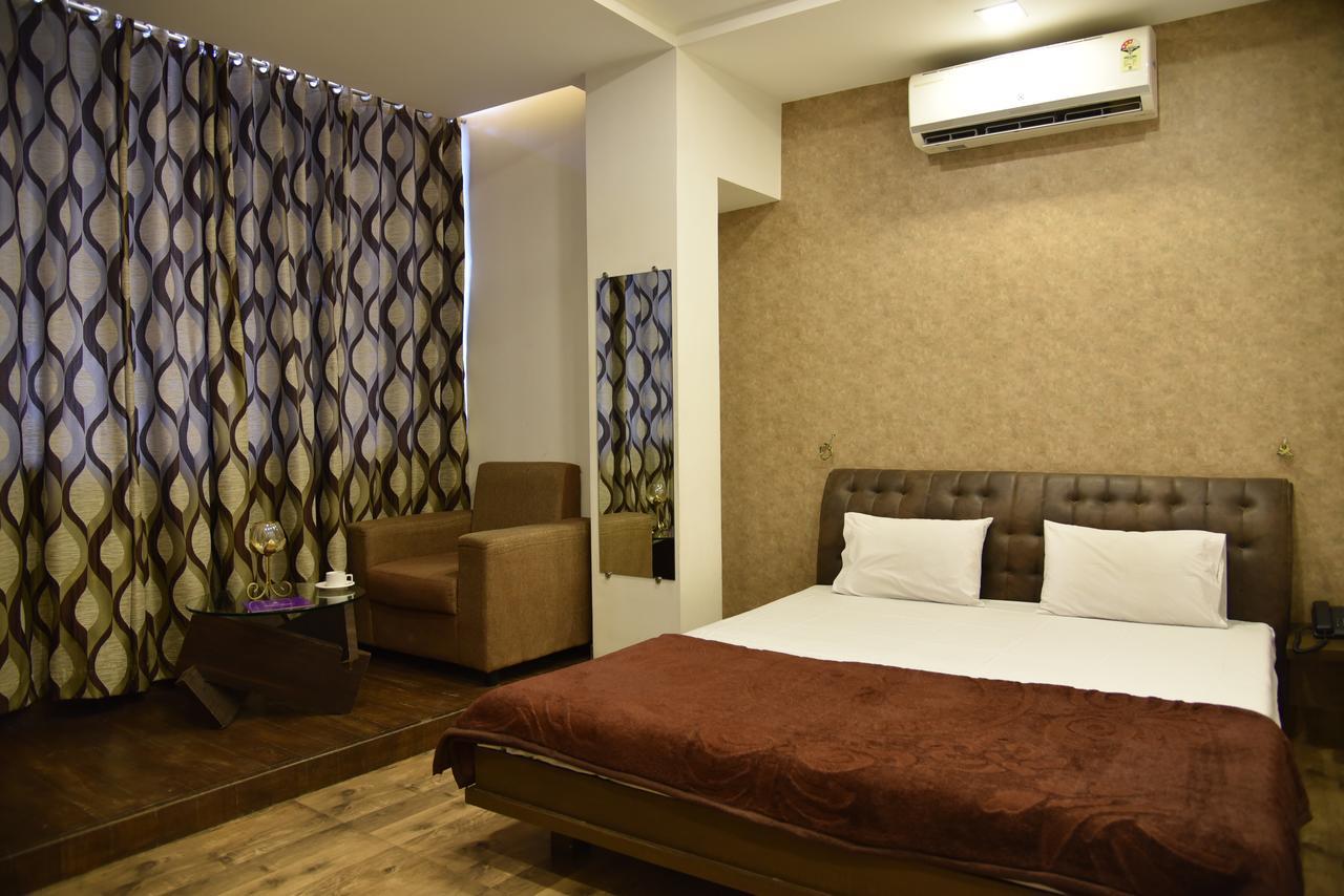 Hotel Alankar Aurangābād Esterno foto